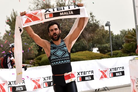Roger Serrano (ESP) gewinnt XTERRA Malta